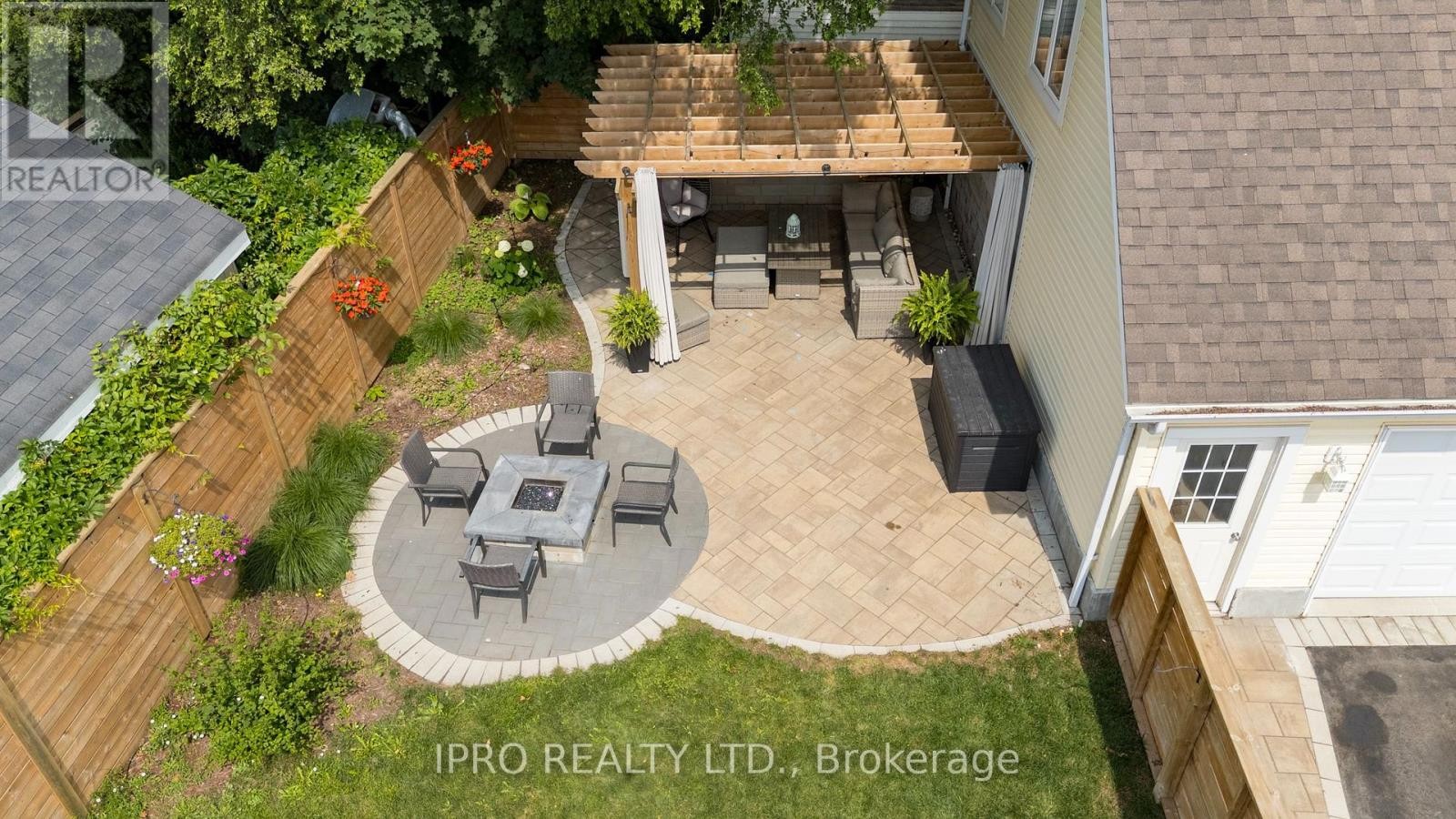 












210 MAIN STREET N

,
Halton Hills (AC Acton),




Ontario
L7J1W9

