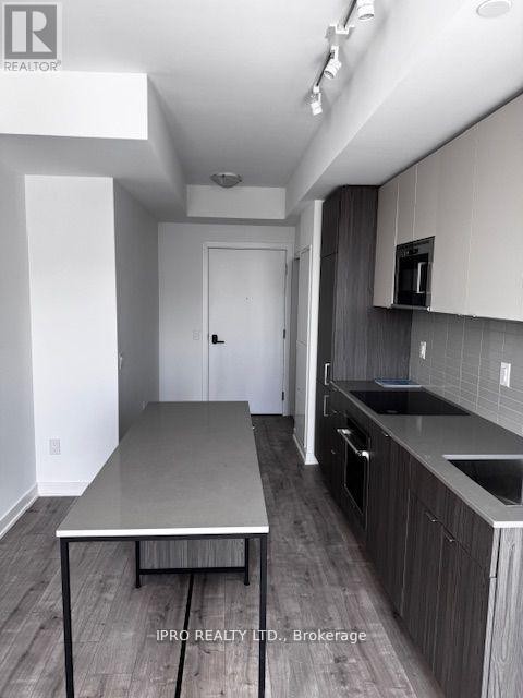 












617 - 220 MESSINNIHE WAY

,
Mississauga (Port Credit),




Ontario
L5H0A9

