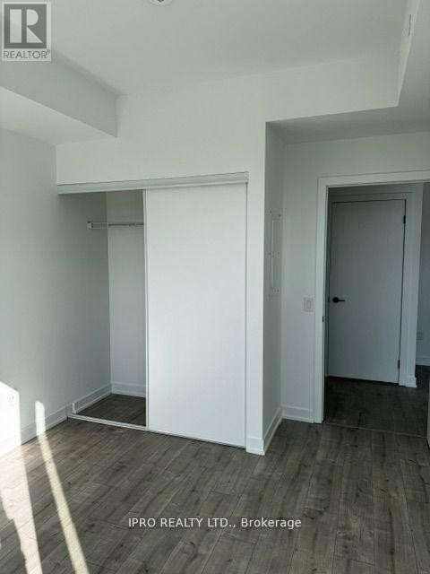 












617 - 220 MESSINNIHE WAY

,
Mississauga (Port Credit),




Ontario
L5H0A9

