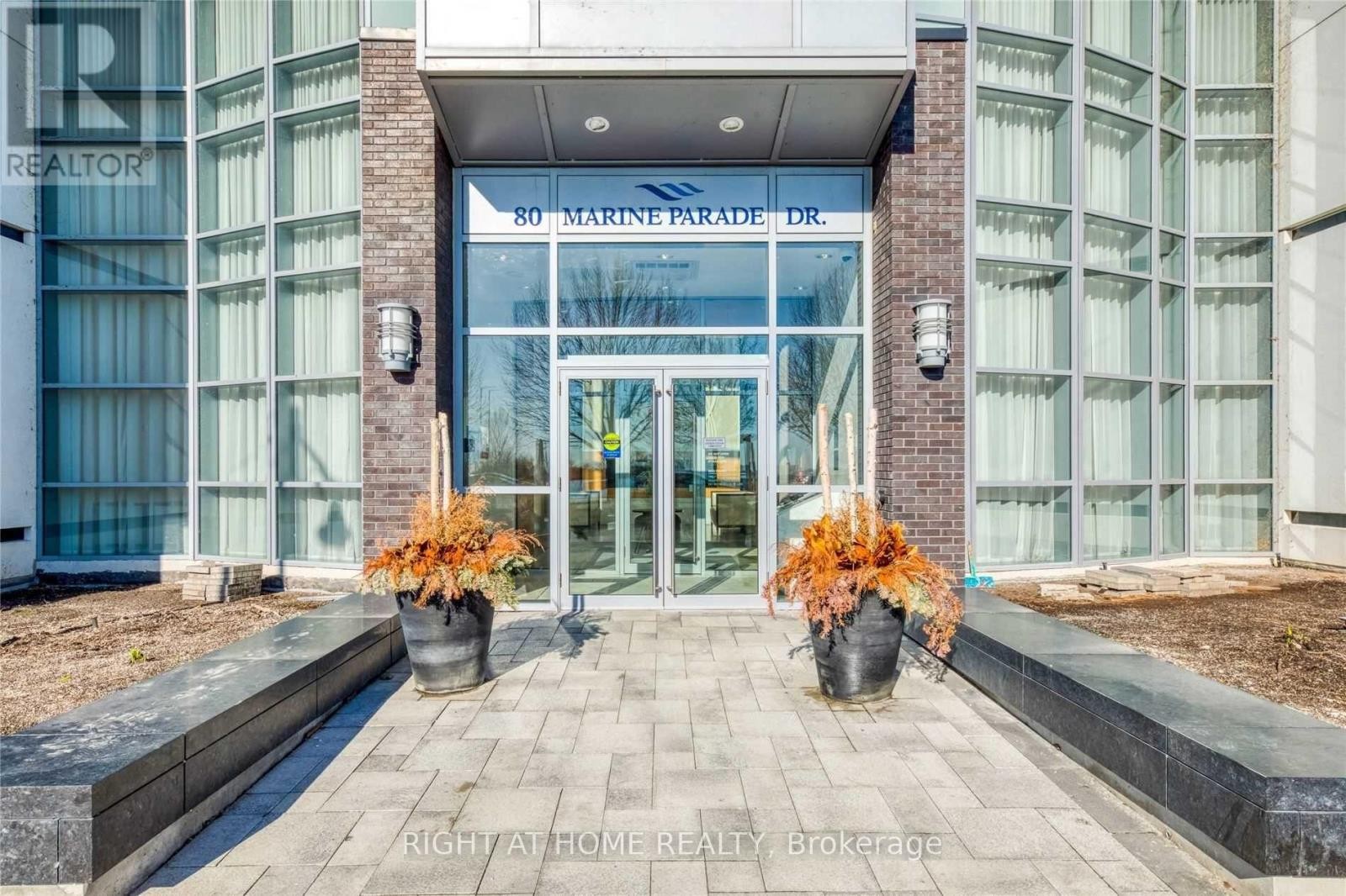 












422 - 80 MARINE PARADE DRIVE

,
Toronto (Mimico),




Ontario
M8V0A3

