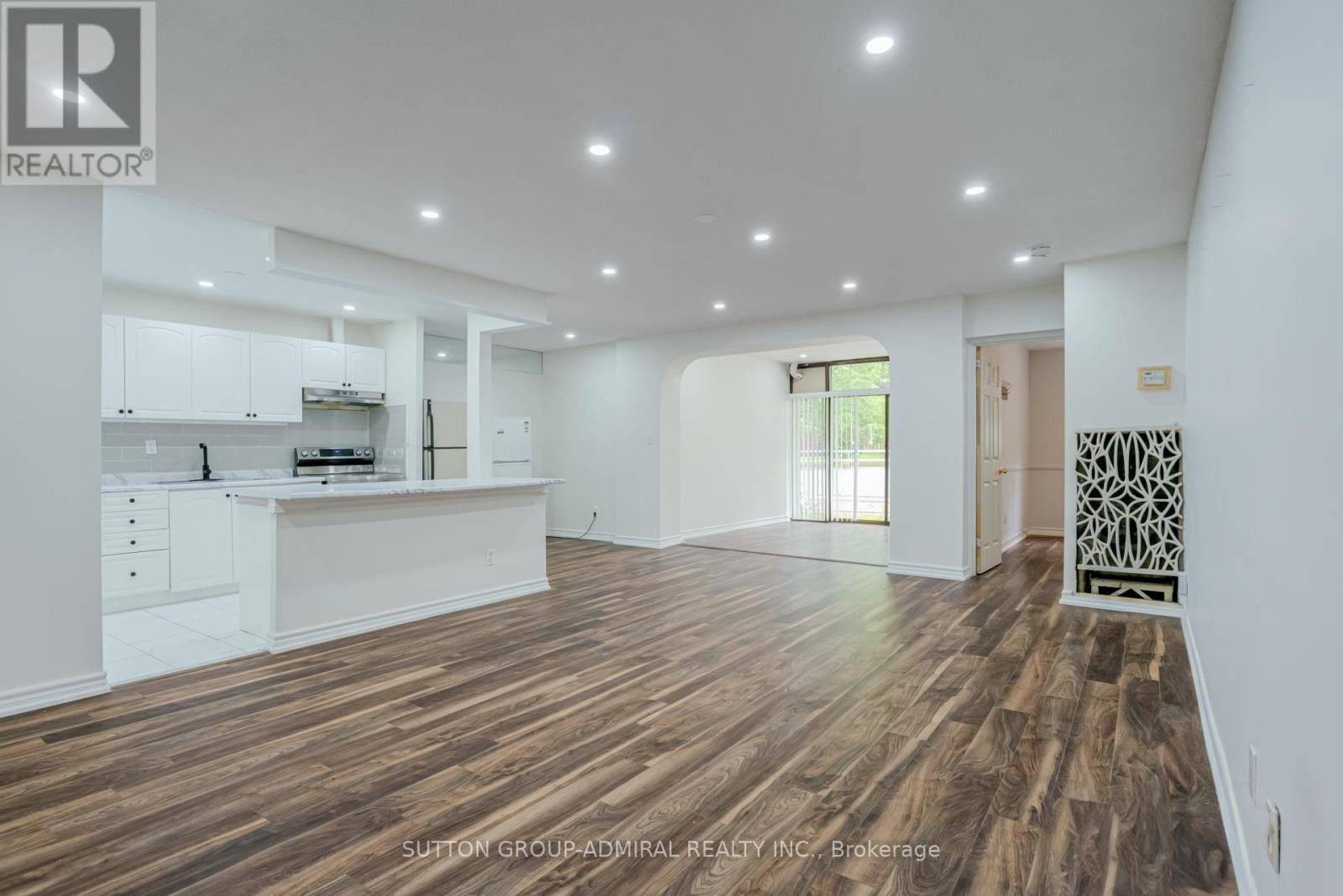 












149 - 3025 THE CREDIT WOODLANDS

,
Mississauga (Erindale),




Ontario
L5C2V3

