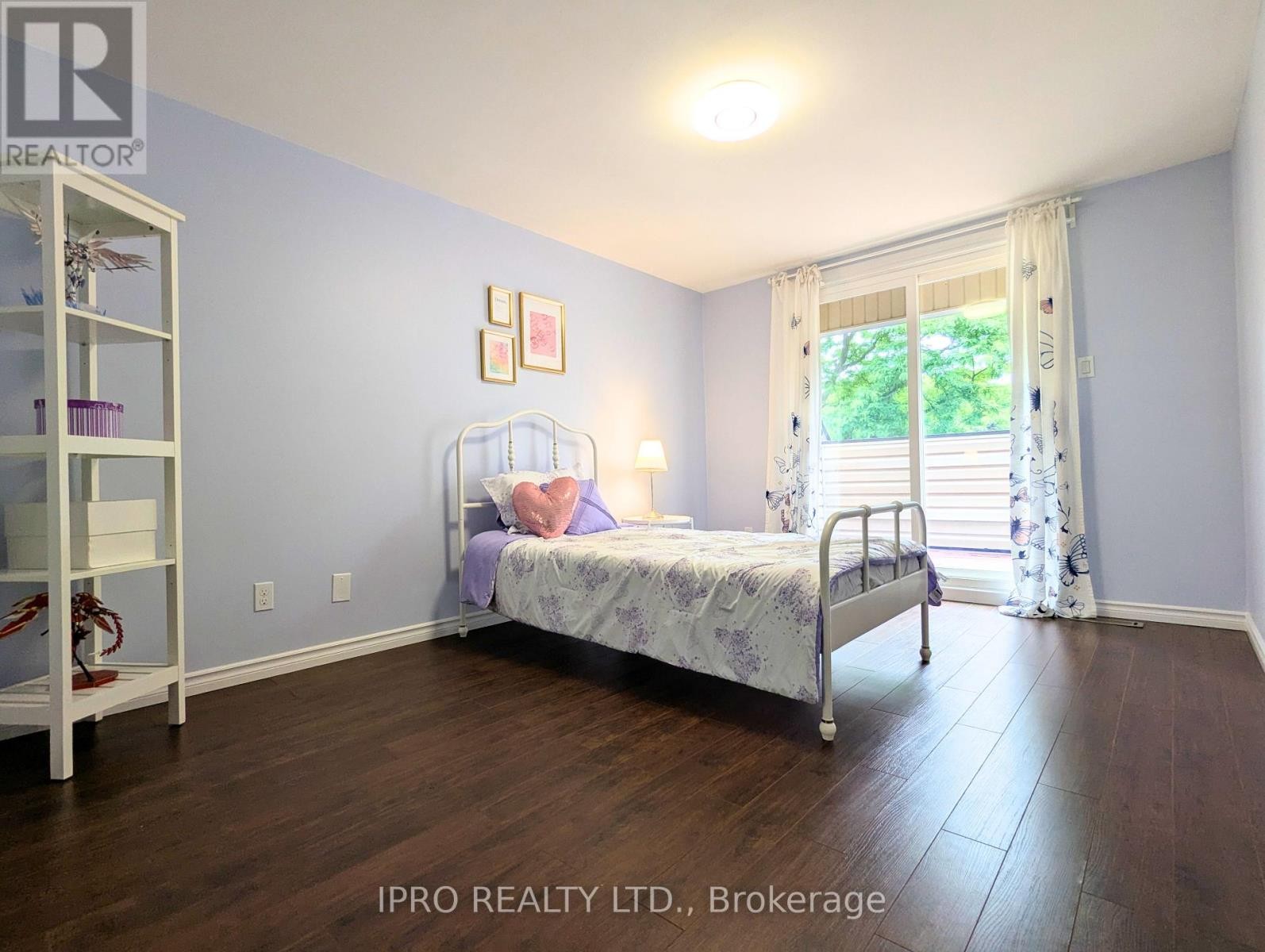 












2599 INLAKE COURT

,
Mississauga (Meadowvale),




Ontario
L5N2M9


