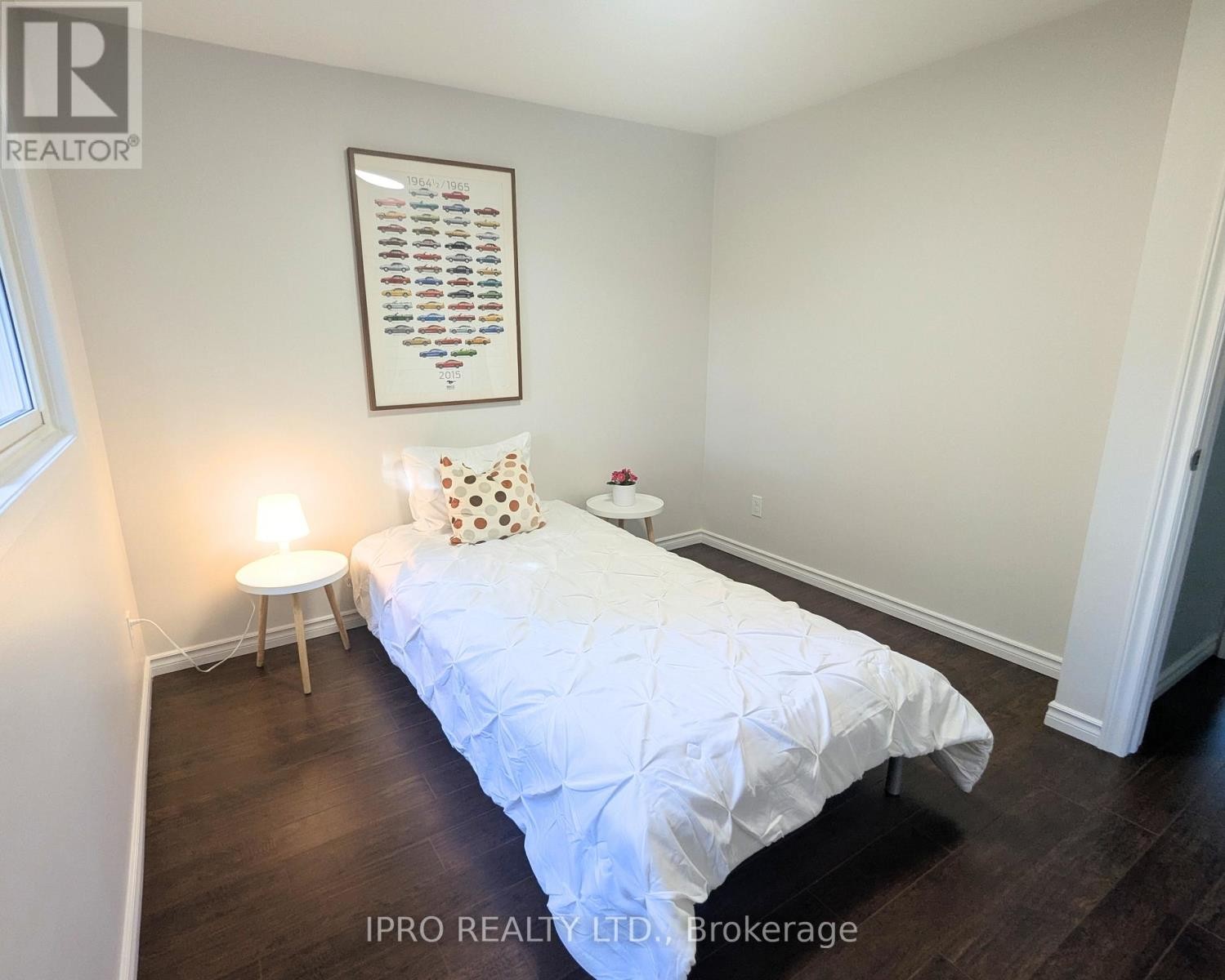 












2599 INLAKE COURT

,
Mississauga (Meadowvale),




Ontario
L5N2M9

