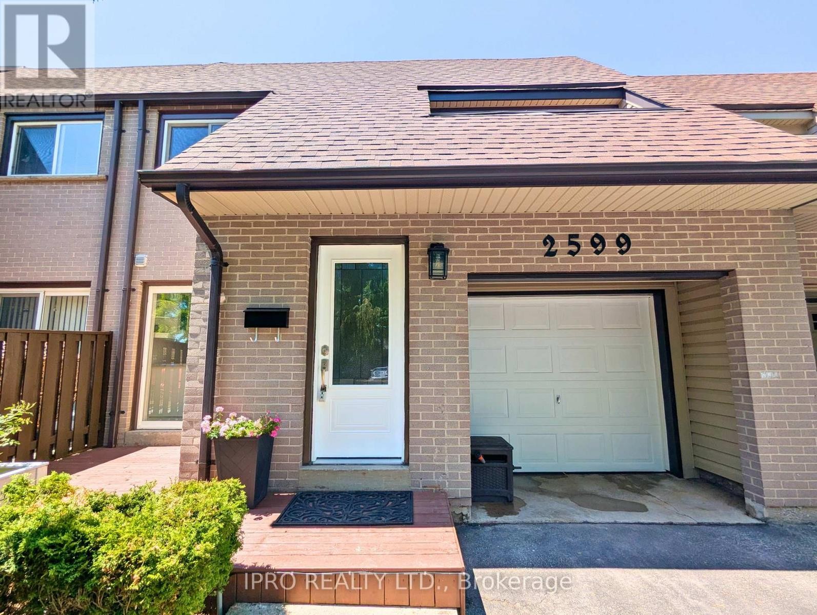 












2599 INLAKE COURT

,
Mississauga (Meadowvale),




Ontario
L5N2M9

