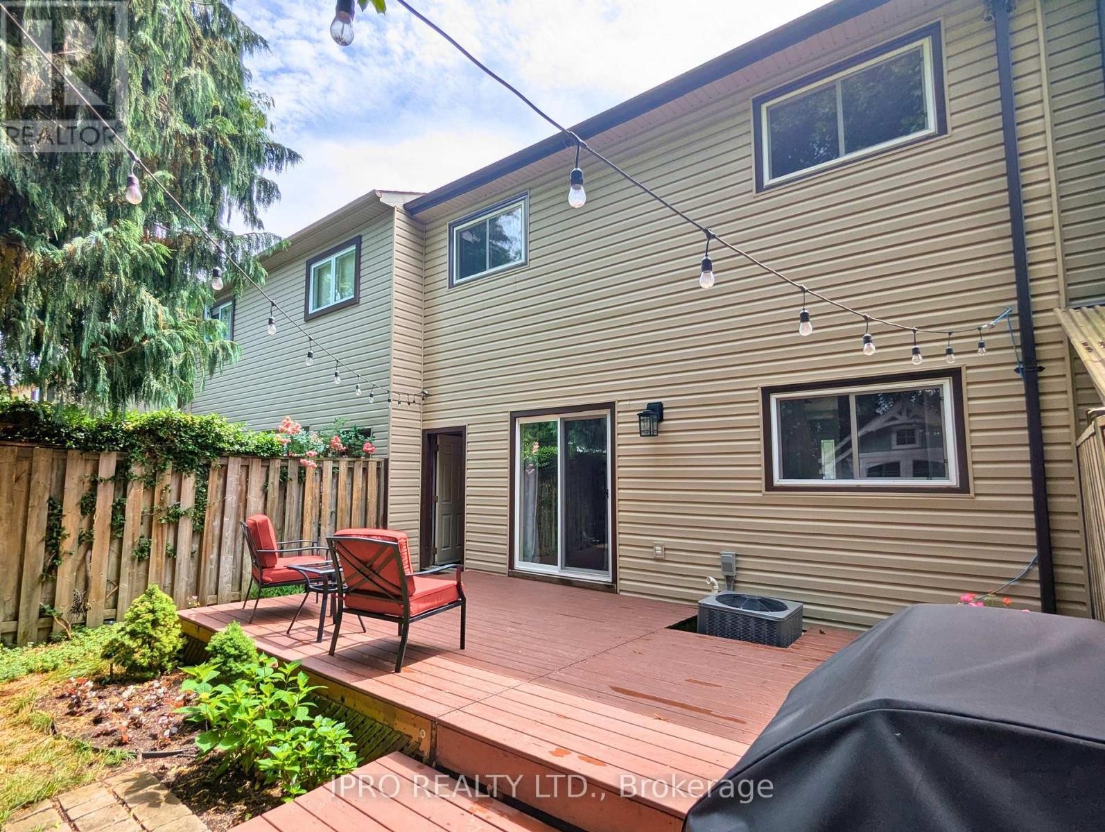 












2599 INLAKE COURT

,
Mississauga (Meadowvale),




Ontario
L5N2M9

