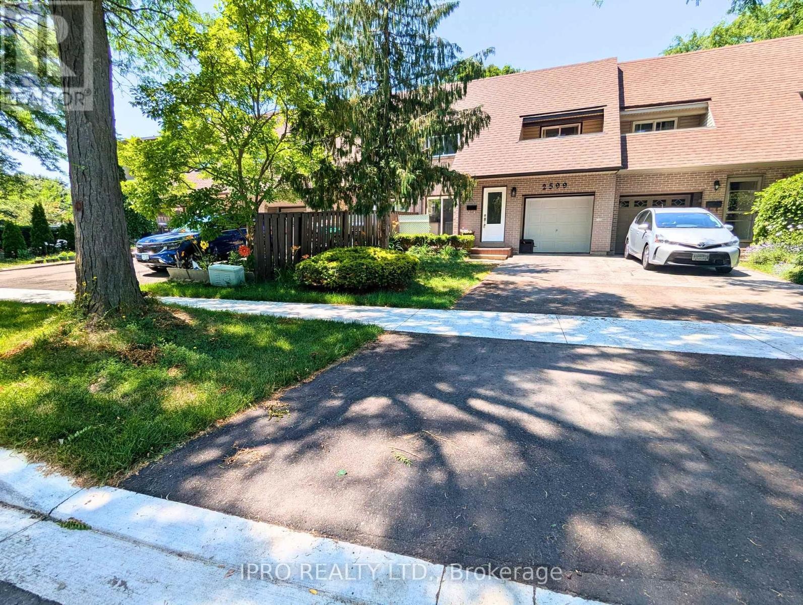












2599 INLAKE COURT

,
Mississauga (Meadowvale),




Ontario
L5N2M9

