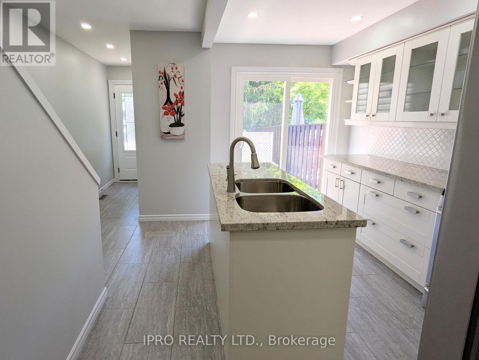 












2599 INLAKE COURT

,
Mississauga (Meadowvale),




Ontario
L5N2M9

