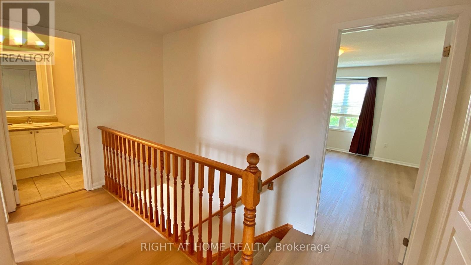 












664 HOLLY AVENUE

,
Milton (CO Coates),




Ontario
L9T0G2


