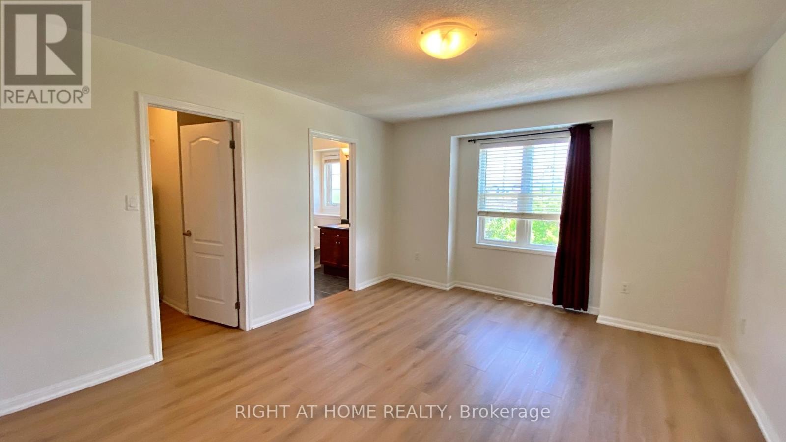 












664 HOLLY AVENUE

,
Milton (CO Coates),




Ontario
L9T0G2

