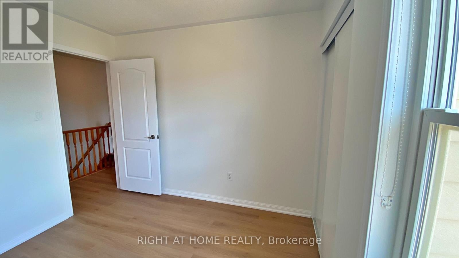 












664 HOLLY AVENUE

,
Milton (CO Coates),




Ontario
L9T0G2

