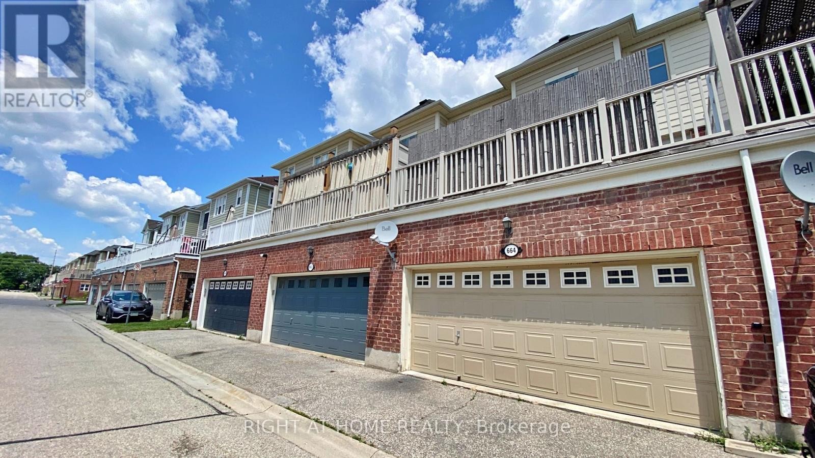 












664 HOLLY AVENUE

,
Milton (CO Coates),




Ontario
L9T0G2


