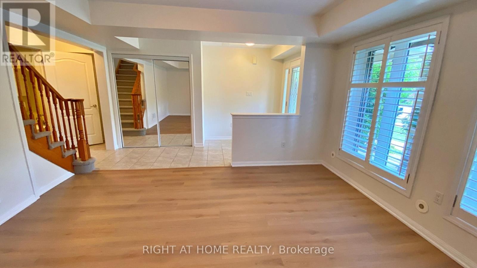 












664 HOLLY AVENUE

,
Milton (CO Coates),




Ontario
L9T0G2


