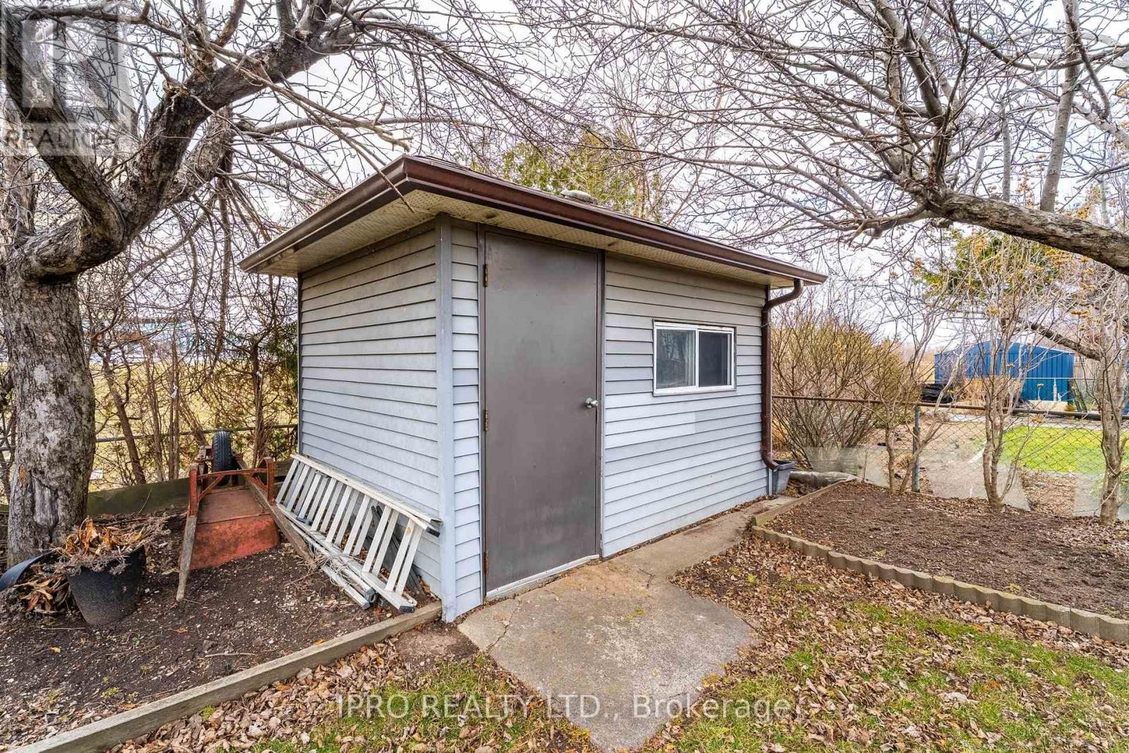 












117 ALICEWOOD COURT

,
Toronto (West Humber-Clairville),




Ontario
M9V3Y1

