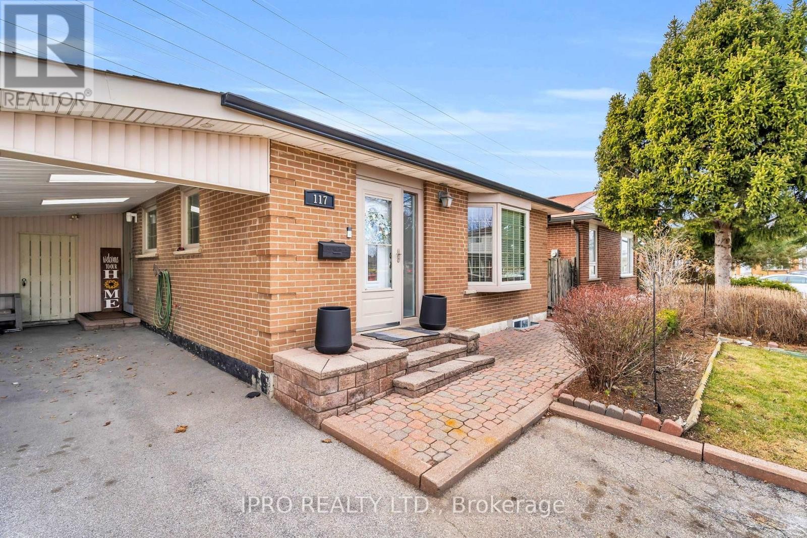 












117 ALICEWOOD COURT

,
Toronto (West Humber-Clairville),




Ontario
M9V3Y1

