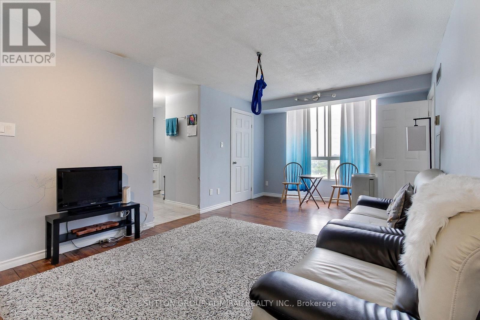 












1205 - 2470 EGLINTON AVENUE

,
Toronto (Beechborough-Greenbrook),




Ontario
M6M5E7

