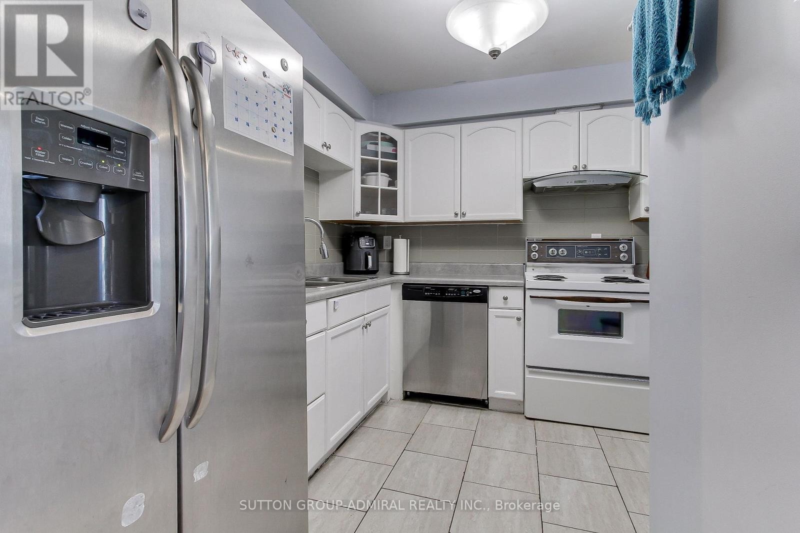 












1205 - 2470 EGLINTON AVENUE

,
Toronto (Beechborough-Greenbrook),




Ontario
M6M5E7

