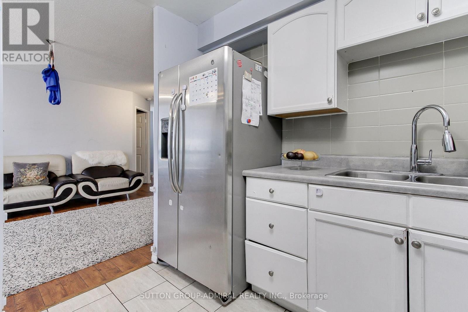 












1205 - 2470 EGLINTON AVENUE

,
Toronto (Beechborough-Greenbrook),




Ontario
M6M5E7

