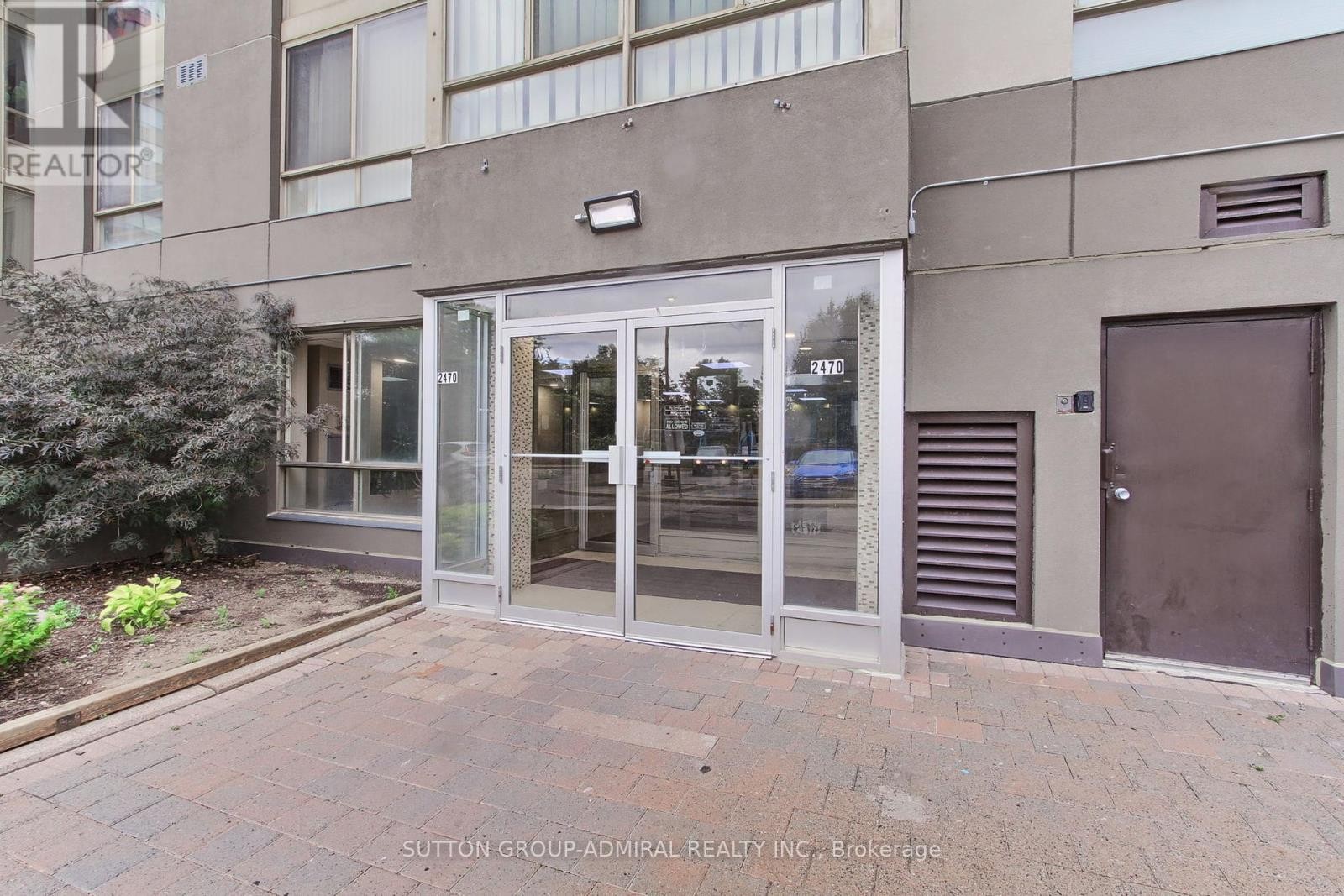 












1205 - 2470 EGLINTON AVENUE

,
Toronto (Beechborough-Greenbrook),




Ontario
M6M5E7

