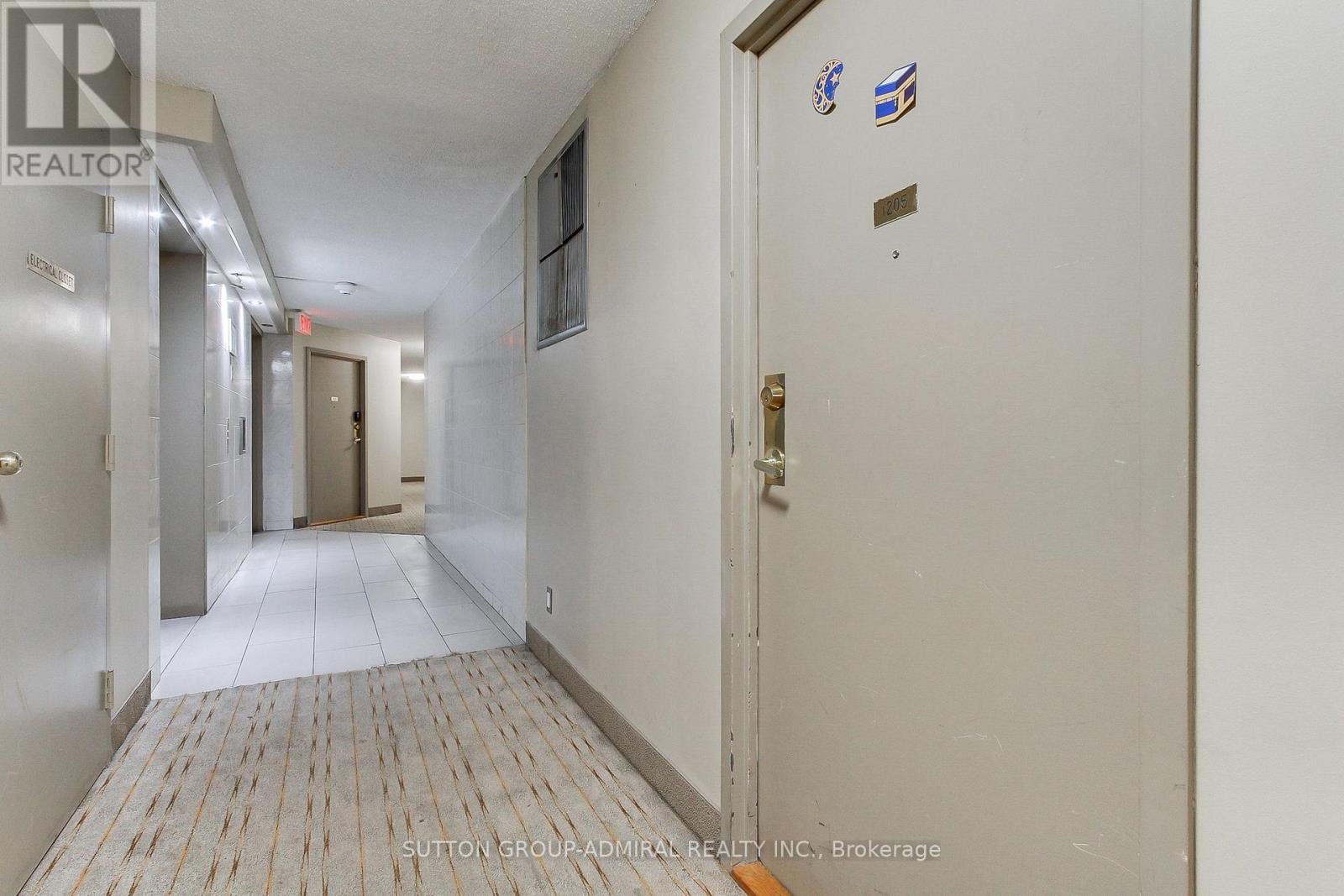 












1205 - 2470 EGLINTON AVENUE

,
Toronto (Beechborough-Greenbrook),




Ontario
M6M5E7

