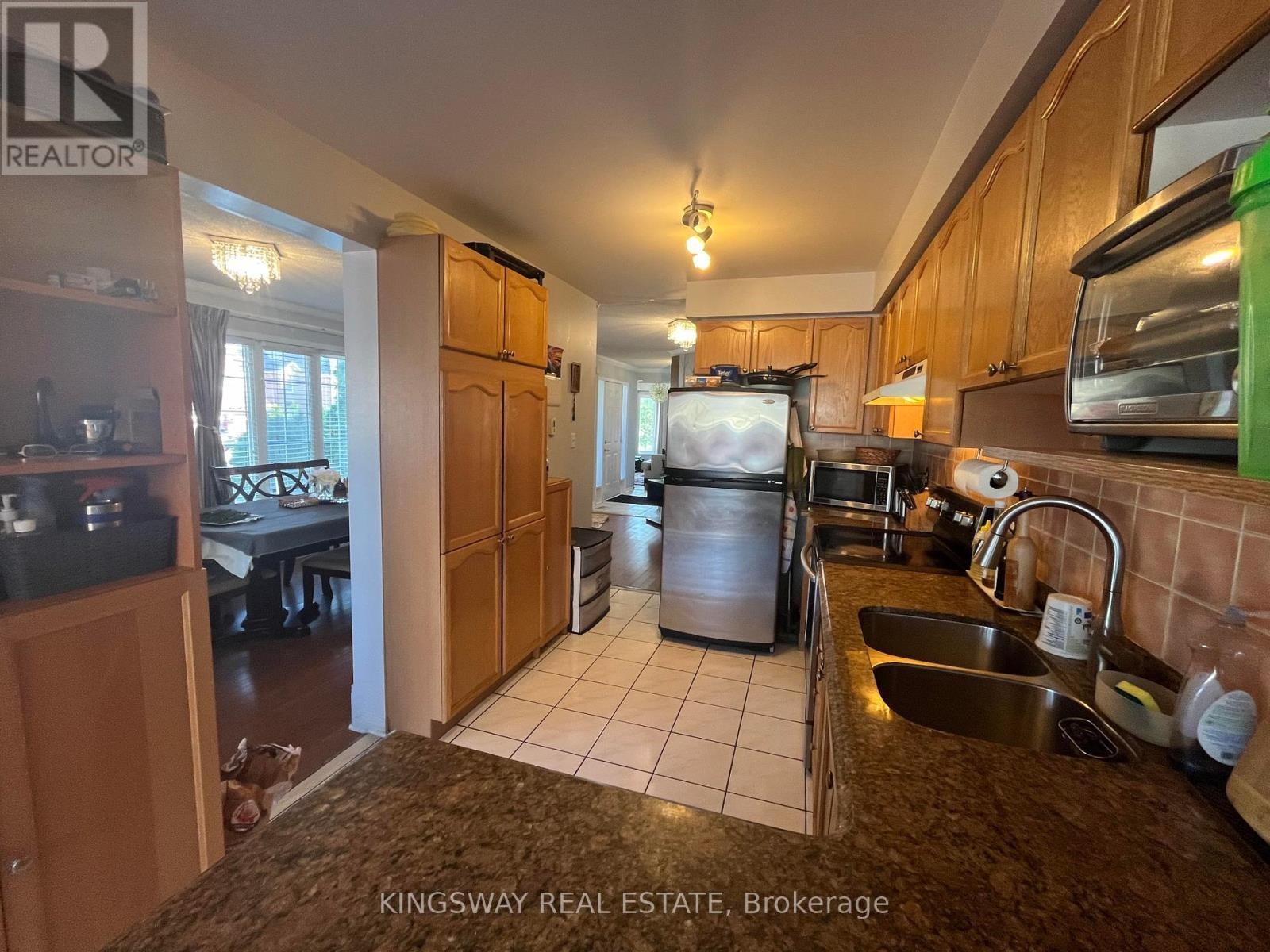 












5998 GANT CRESCENT

,
Mississauga (East Credit),




Ontario
L5V2T6


