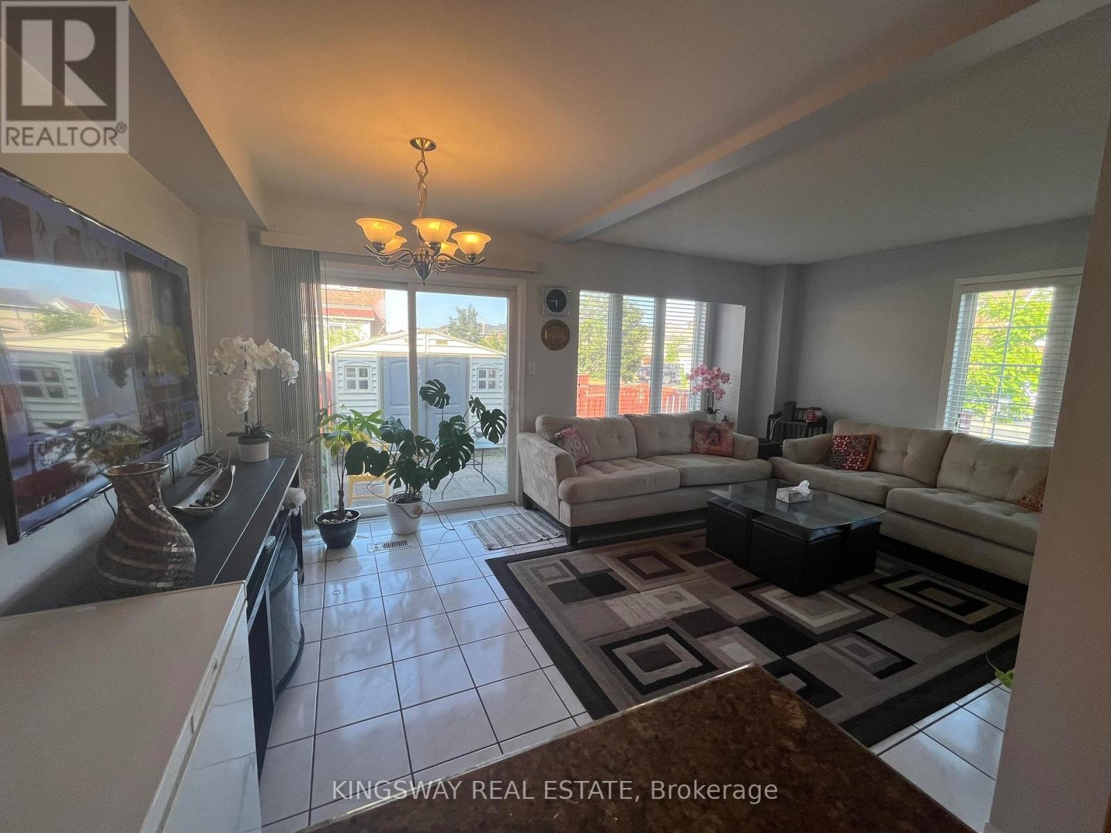 












5998 GANT CRESCENT

,
Mississauga (East Credit),




Ontario
L5V2T6

