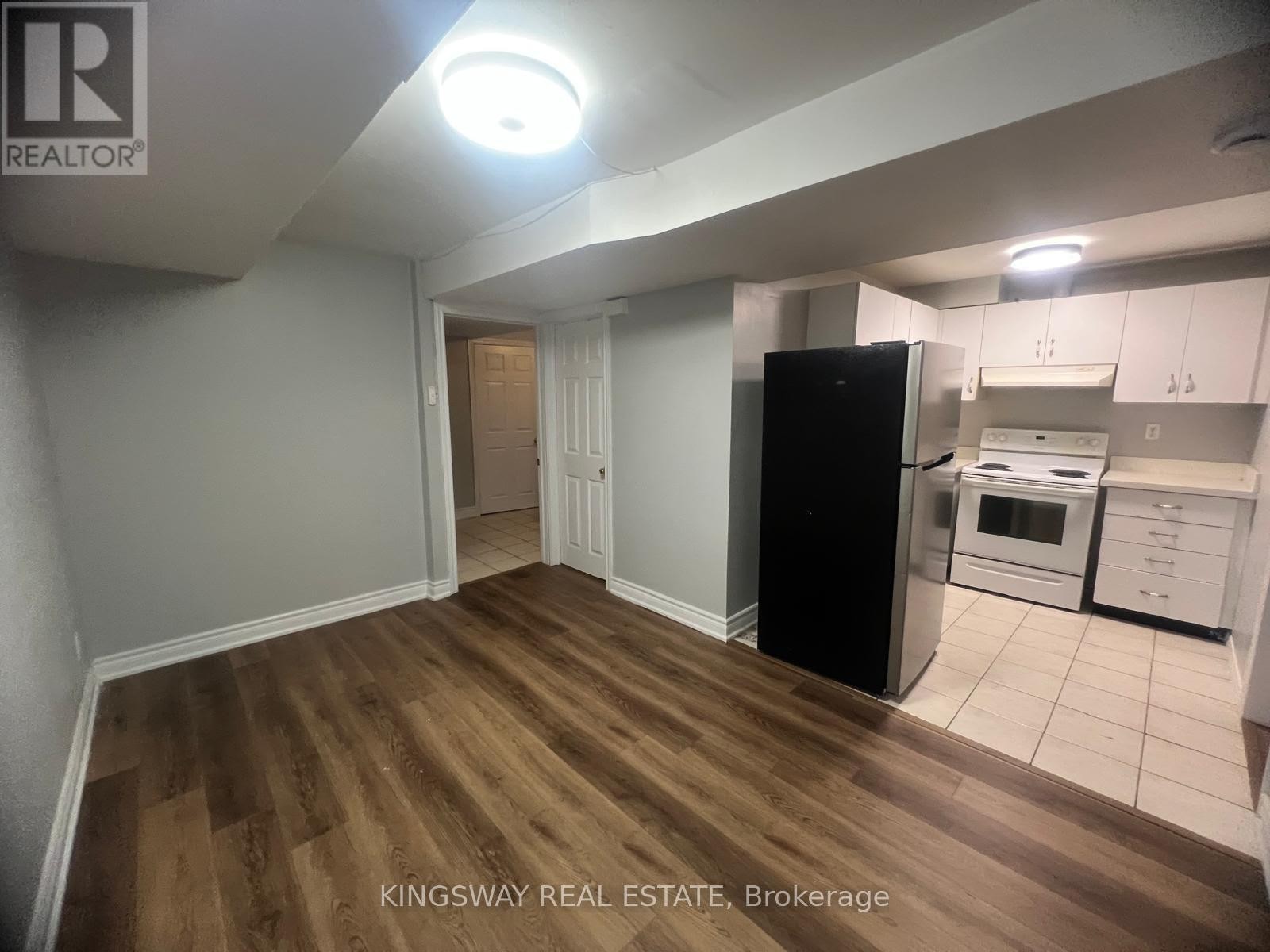 












5998 GANT CRESCENT

,
Mississauga (East Credit),




Ontario
L5V2T6

