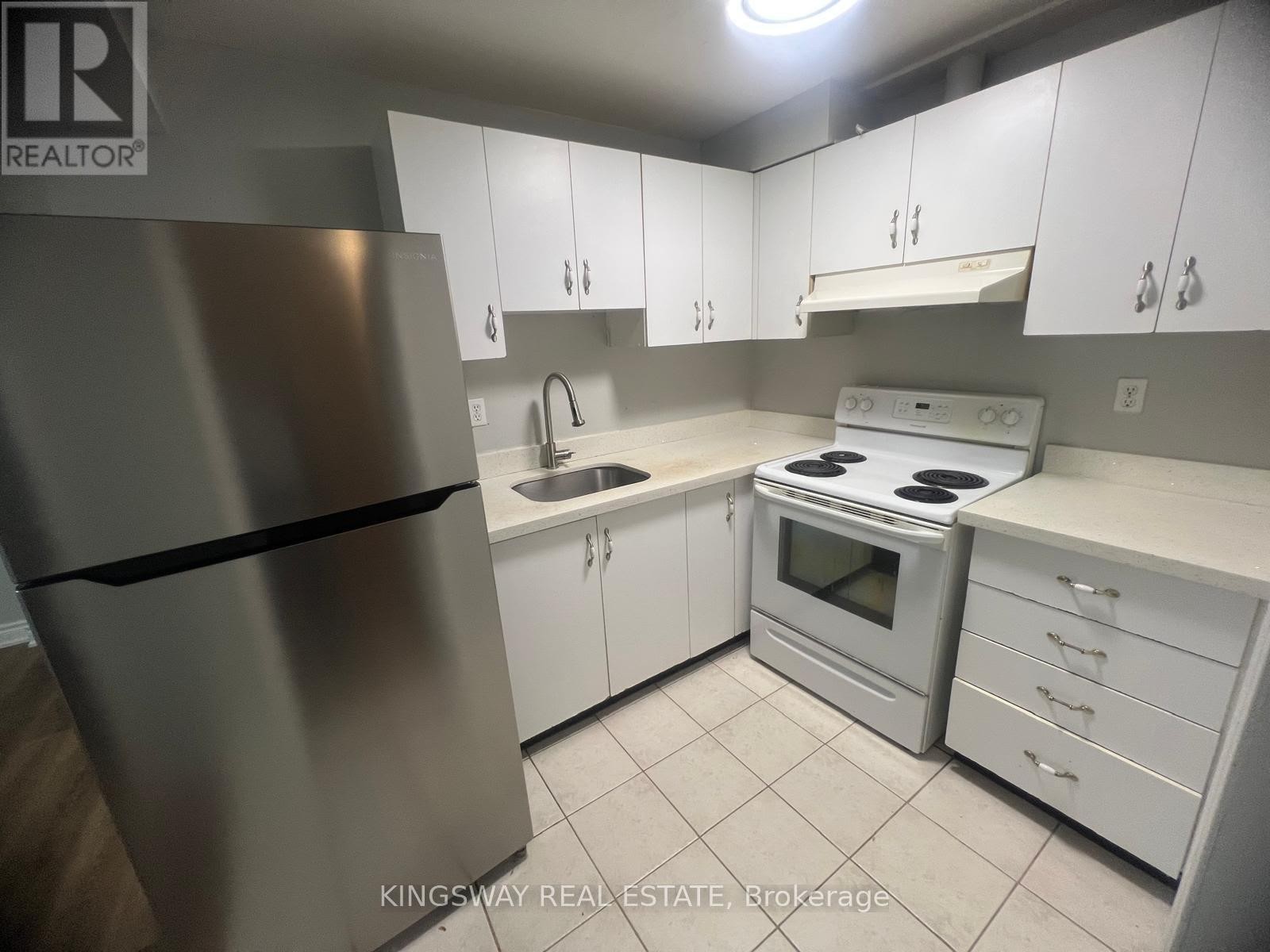 












5998 GANT CRESCENT

,
Mississauga (East Credit),




Ontario
L5V2T6

