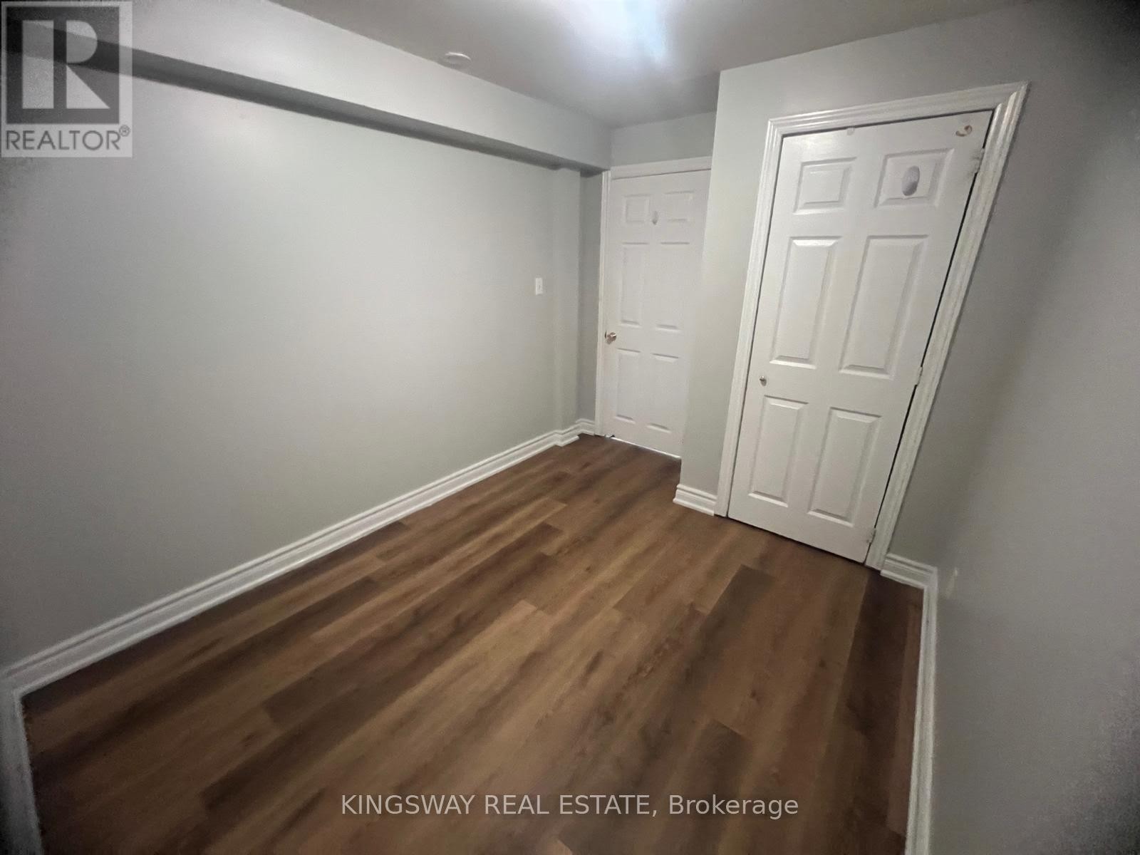 












5998 GANT CRESCENT

,
Mississauga (East Credit),




Ontario
L5V2T6

