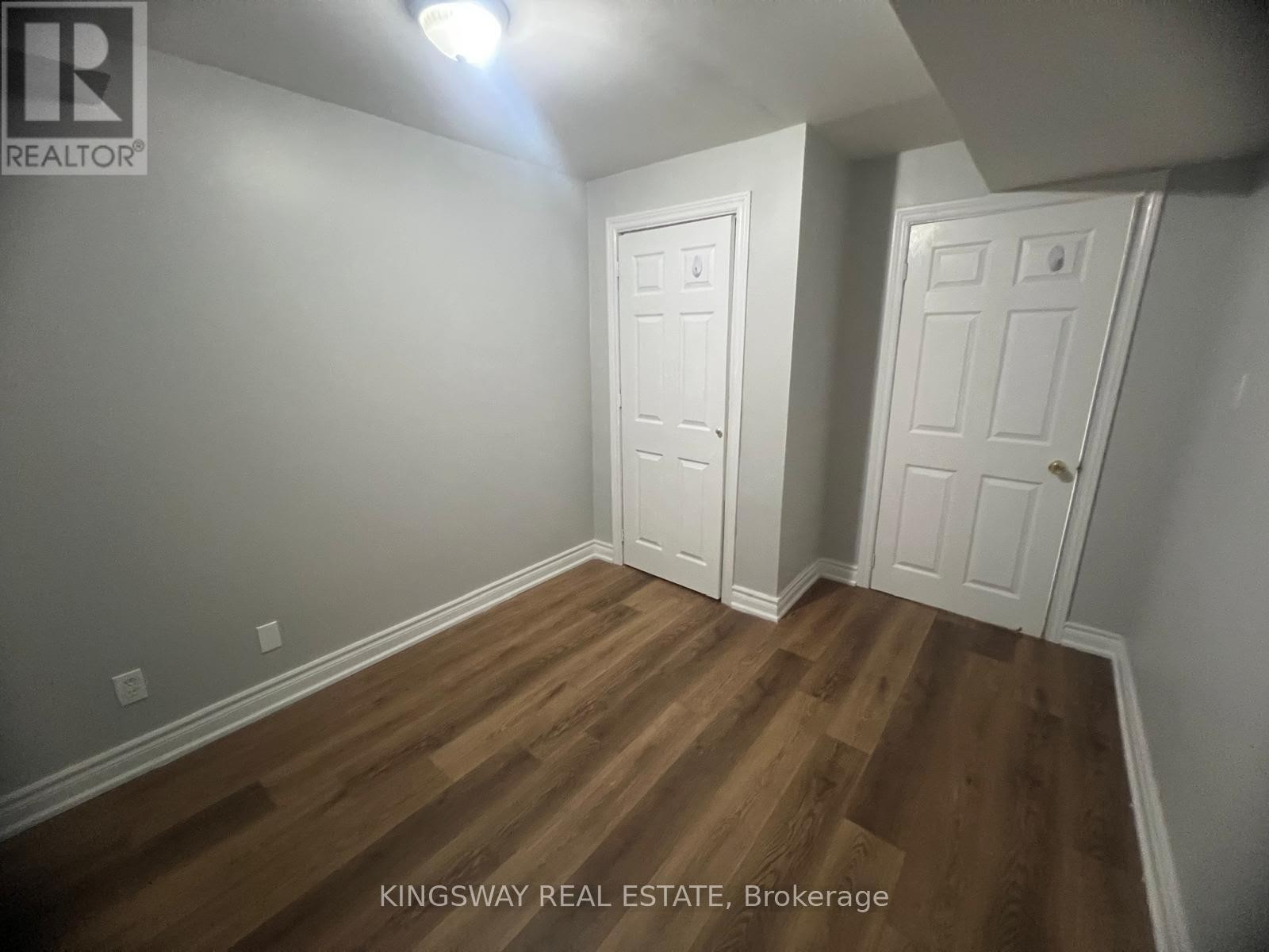 












5998 GANT CRESCENT

,
Mississauga (East Credit),




Ontario
L5V2T6

