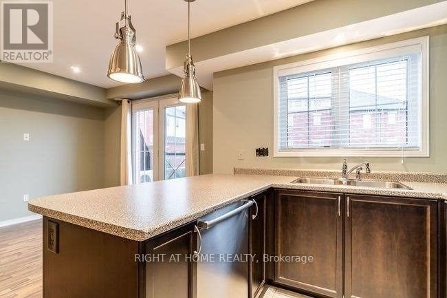












15 - 2468 POST ROAD

,
Oakville (RO River Oaks),




Ontario
L6H0J2

