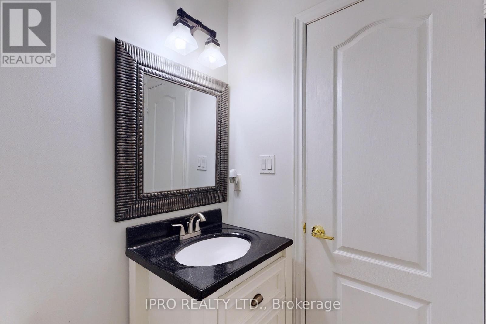 












48 ARIZONA DRIVE

,
Brampton (Bram West),




Ontario
L6Y0R6

