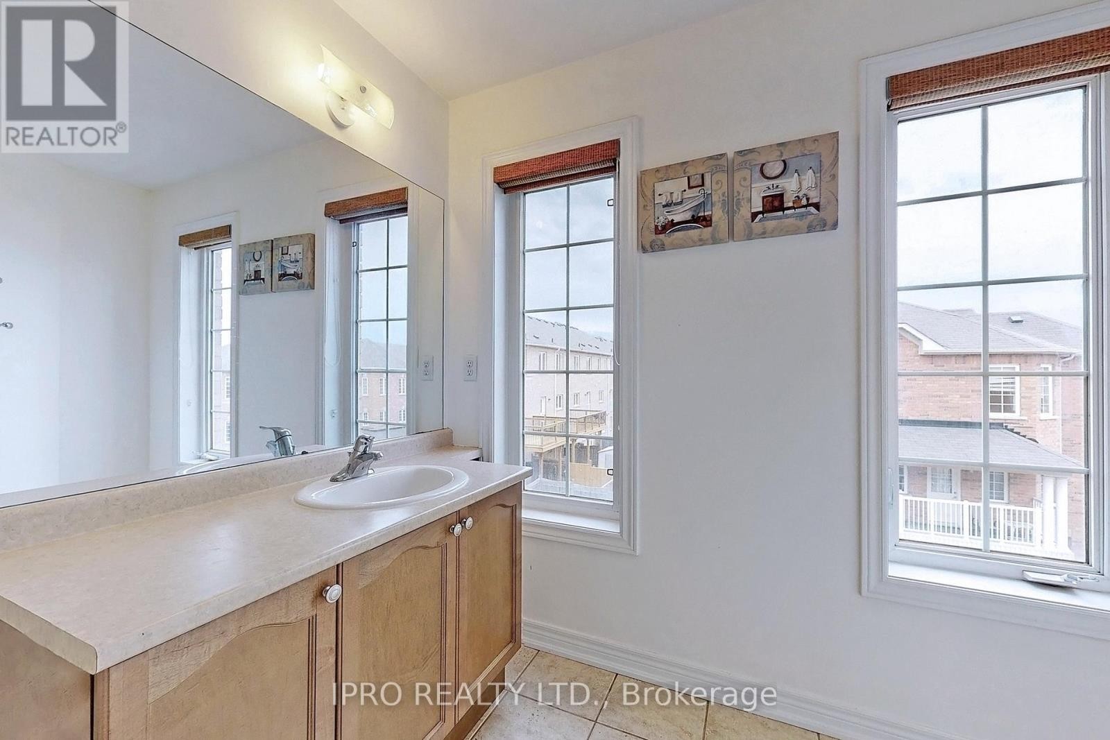 












48 ARIZONA DRIVE

,
Brampton (Bram West),




Ontario
L6Y0R6

