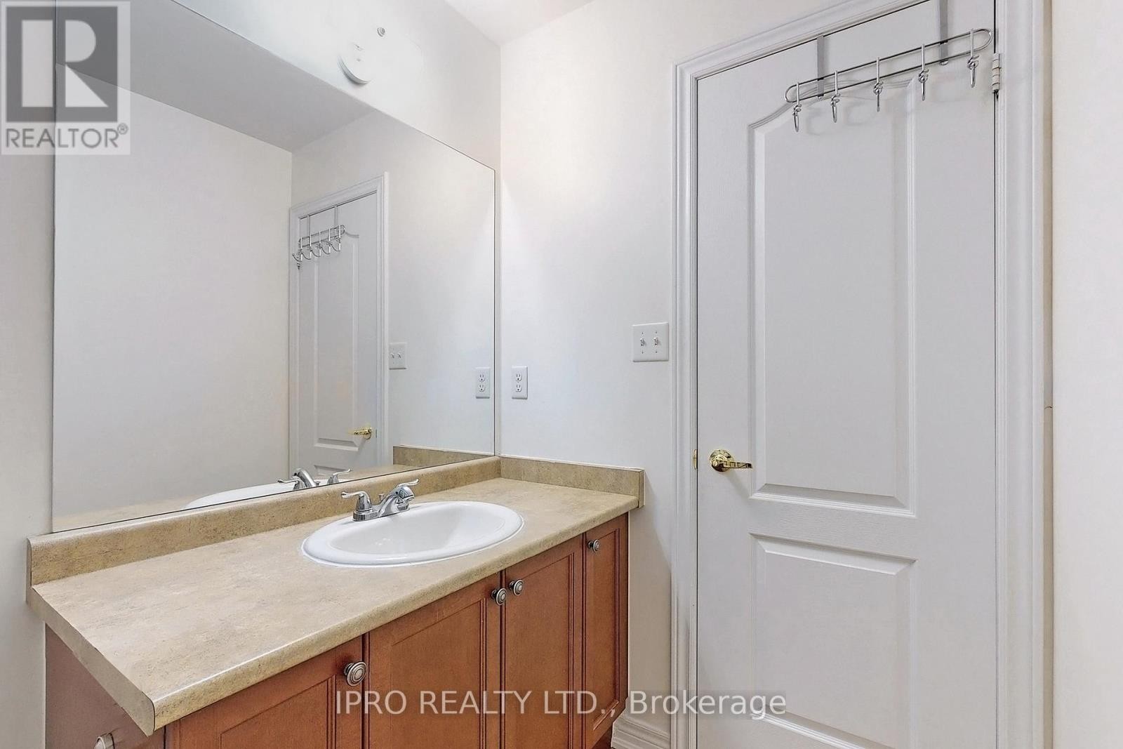 












48 ARIZONA DRIVE

,
Brampton (Bram West),




Ontario
L6Y0R6

