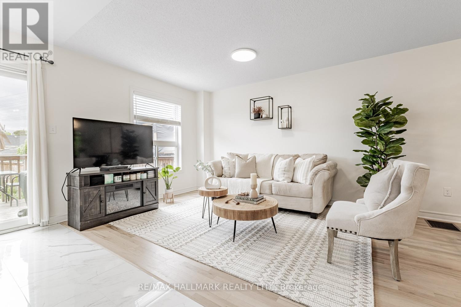 












109 GRAPEVINE ROAD

,
Caledon (Bolton West),




Ontario
L7E2M6

