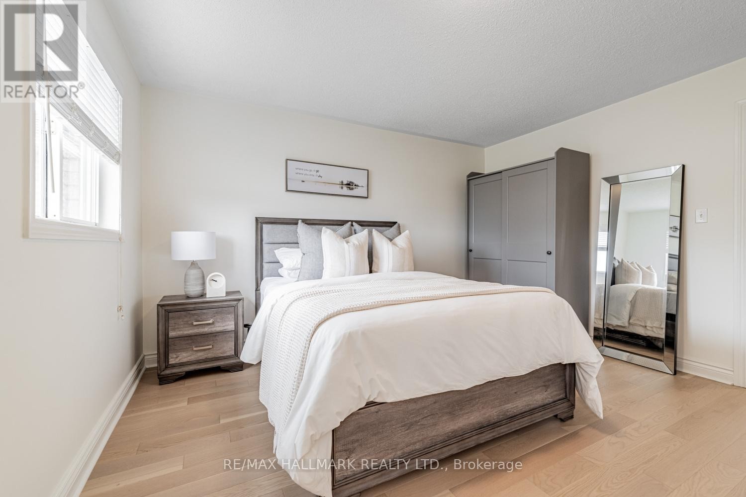 












109 GRAPEVINE ROAD

,
Caledon (Bolton West),




Ontario
L7E2M6

