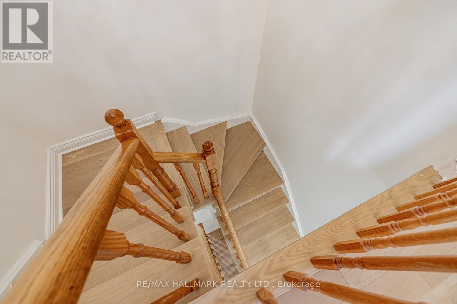 












109 GRAPEVINE ROAD

,
Caledon (Bolton West),




Ontario
L7E2M6

