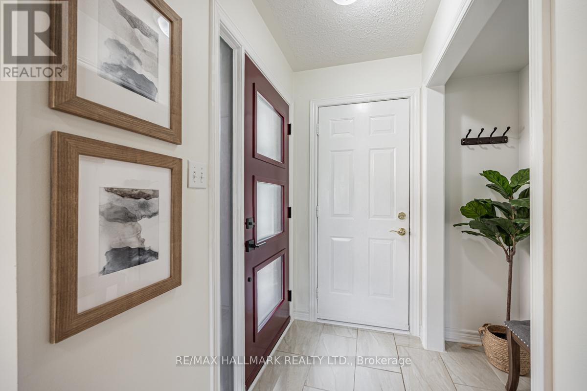 












109 GRAPEVINE ROAD

,
Caledon (Bolton West),




Ontario
L7E2M6

