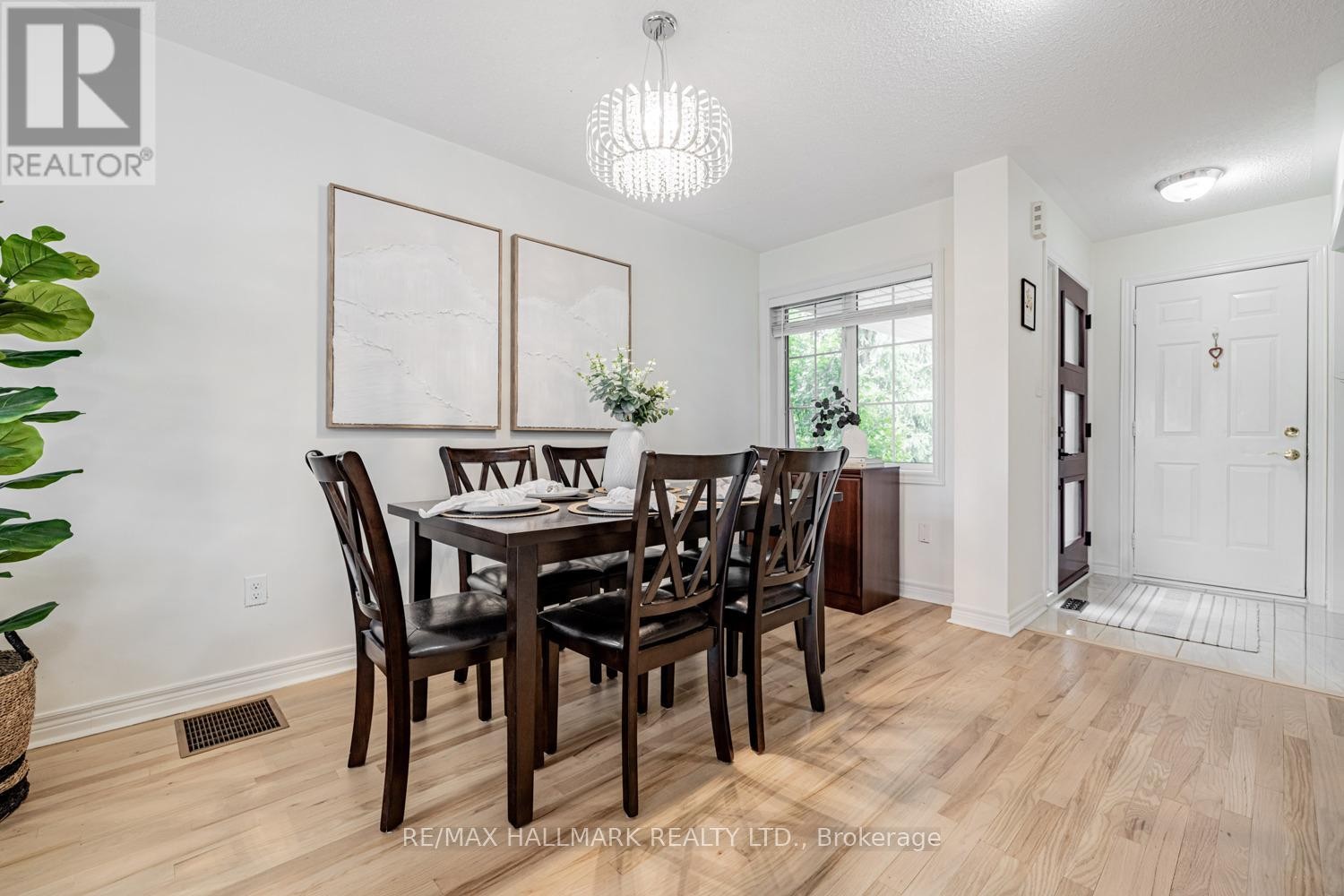 












109 GRAPEVINE ROAD

,
Caledon (Bolton West),




Ontario
L7E2M6

