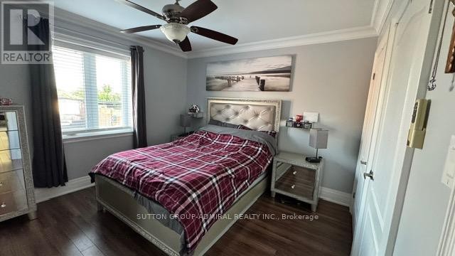 












29 MAYALL AVENUE

,
Toronto (Downsview-Roding-CFB),




Ontario
M3L1E7

