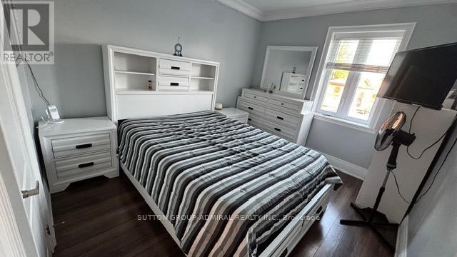 












29 MAYALL AVENUE

,
Toronto (Downsview-Roding-CFB),




Ontario
M3L1E7

