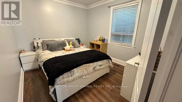 












29 MAYALL AVENUE

,
Toronto (Downsview-Roding-CFB),




Ontario
M3L1E7

