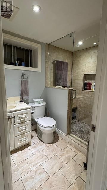 












29 MAYALL AVENUE

,
Toronto (Downsview-Roding-CFB),




Ontario
M3L1E7

