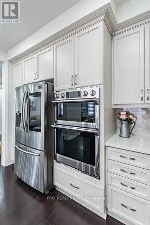 












1448 SYCAMORE GARDENS

,
Milton (CB Cobban),




Ontario
L9E1P7


