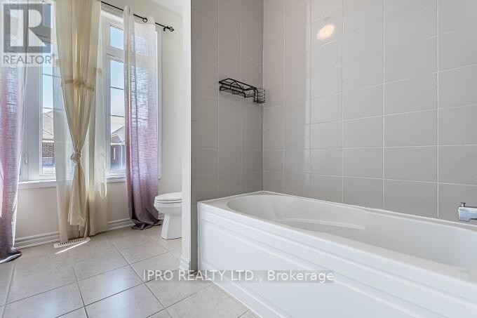 












1448 SYCAMORE GARDENS

,
Milton (CB Cobban),




Ontario
L9E1P7

