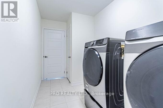 












1448 SYCAMORE GARDENS

,
Milton (CB Cobban),




Ontario
L9E1P7

