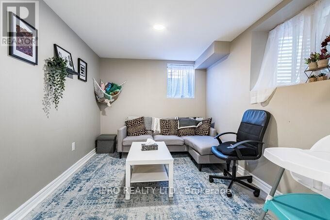 












1448 SYCAMORE GARDENS

,
Milton (CB Cobban),




Ontario
L9E1P7

