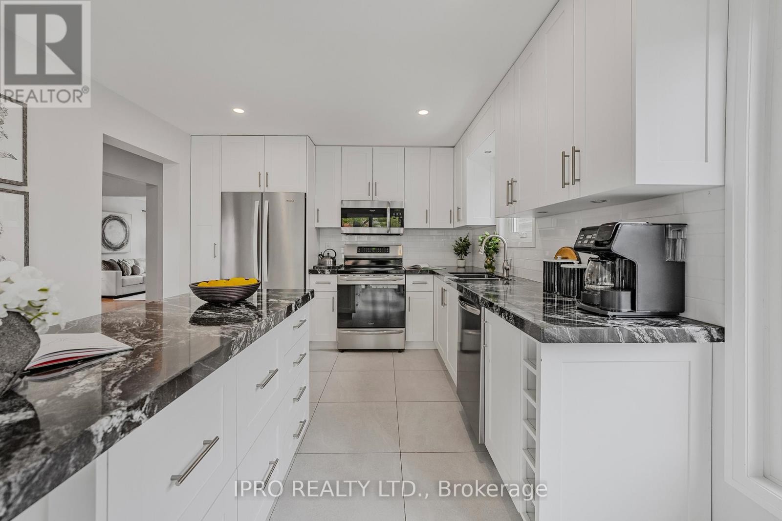 












6811 EDENWOOD DRIVE

,
Mississauga (Meadowvale),




Ontario
L5N3X9

