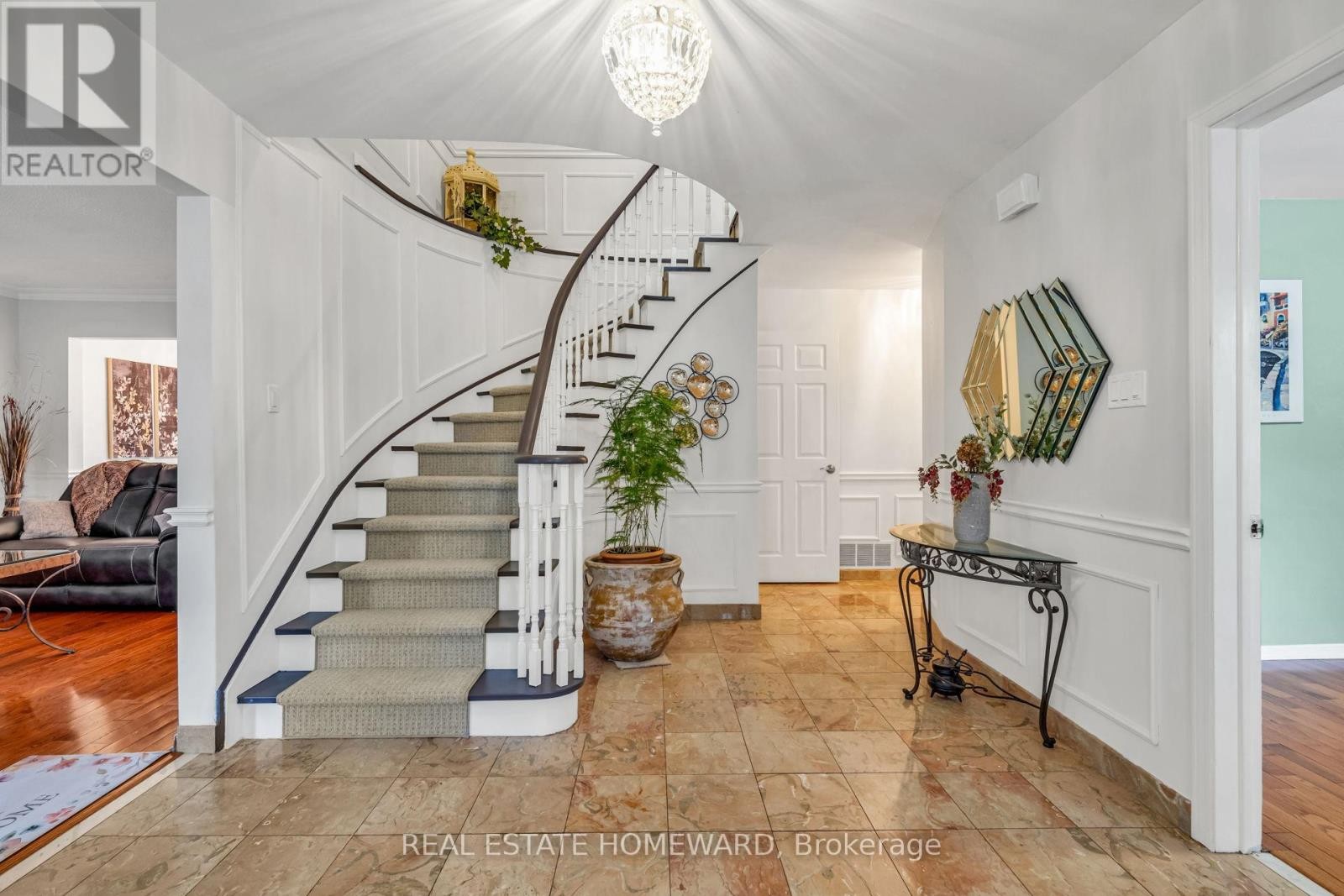 












2032 SHANNON DRIVE

,
Mississauga (Sheridan),




Ontario
L5H3W3


