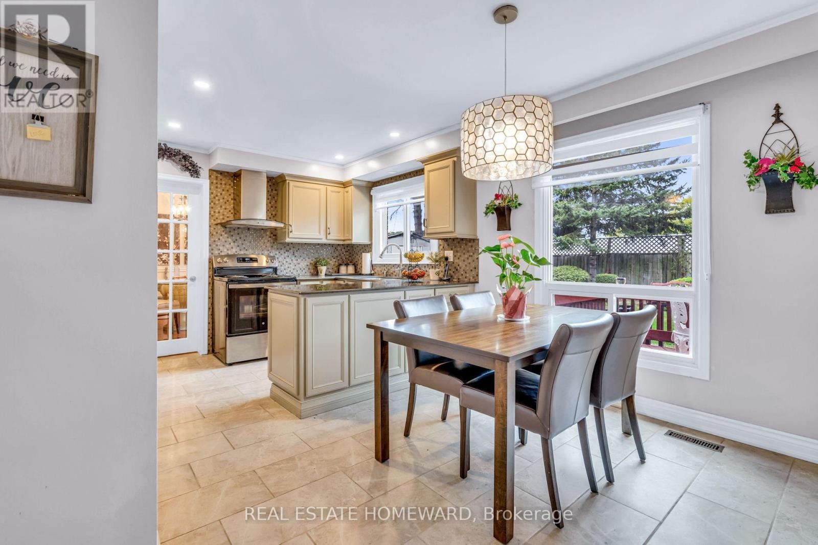 












2032 SHANNON DRIVE

,
Mississauga (Sheridan),




Ontario
L5H3W3

