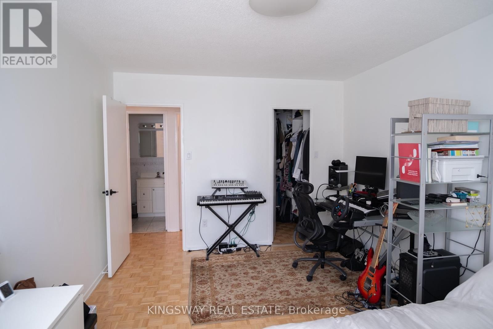 












518 - 451 THE WEST MALL DRIVE

,
Toronto (Etobicoke West Mall),




Ontario
M9C1G1


